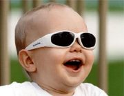 کودکان حتما عینک آفتابی بزنند/ افزایش خشکی چشم در قرنطینه کرونا